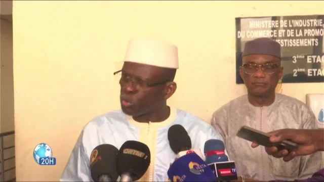 Le ministre malien du commerce rencontre les opérateurs économiques sur l'approvisionnement du marché.